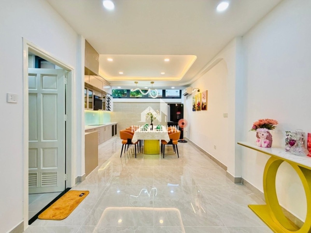 HẺM XE TẢI - GẦN SIÊU THỊ EMART - GẦN TRƯỜNG CHINH - GẦN NHÀ CÓ CÔNG VIÊN THOÁNG MÁT - KHU PHÂN LÔ - 77M2 - 4 TẦNG.
